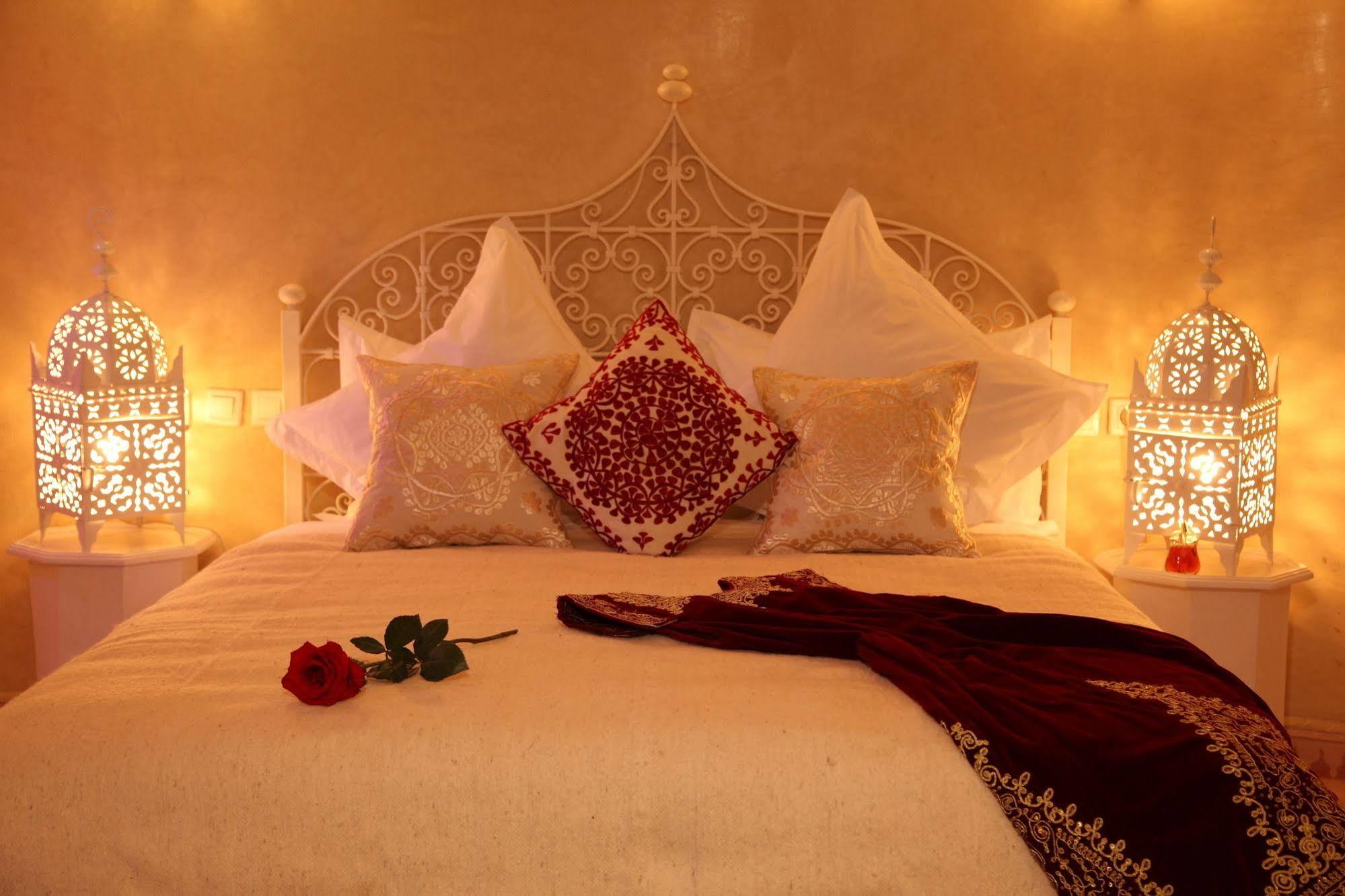 Riad Awinati Location Privatisee ,Piscine Chauffee , Beau Rooftop Марракеш Экстерьер фото