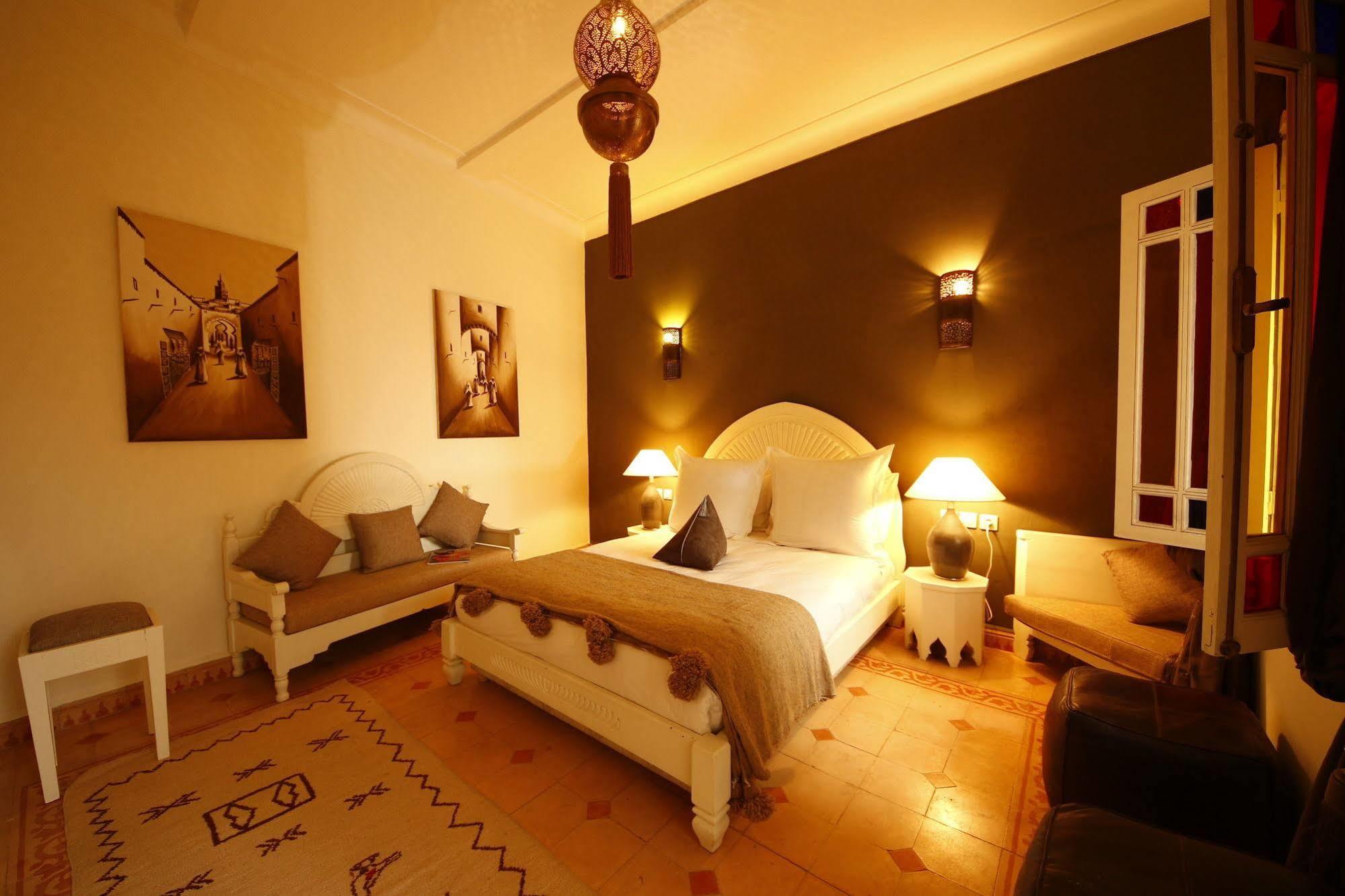 Riad Awinati Location Privatisee ,Piscine Chauffee , Beau Rooftop Марракеш Экстерьер фото